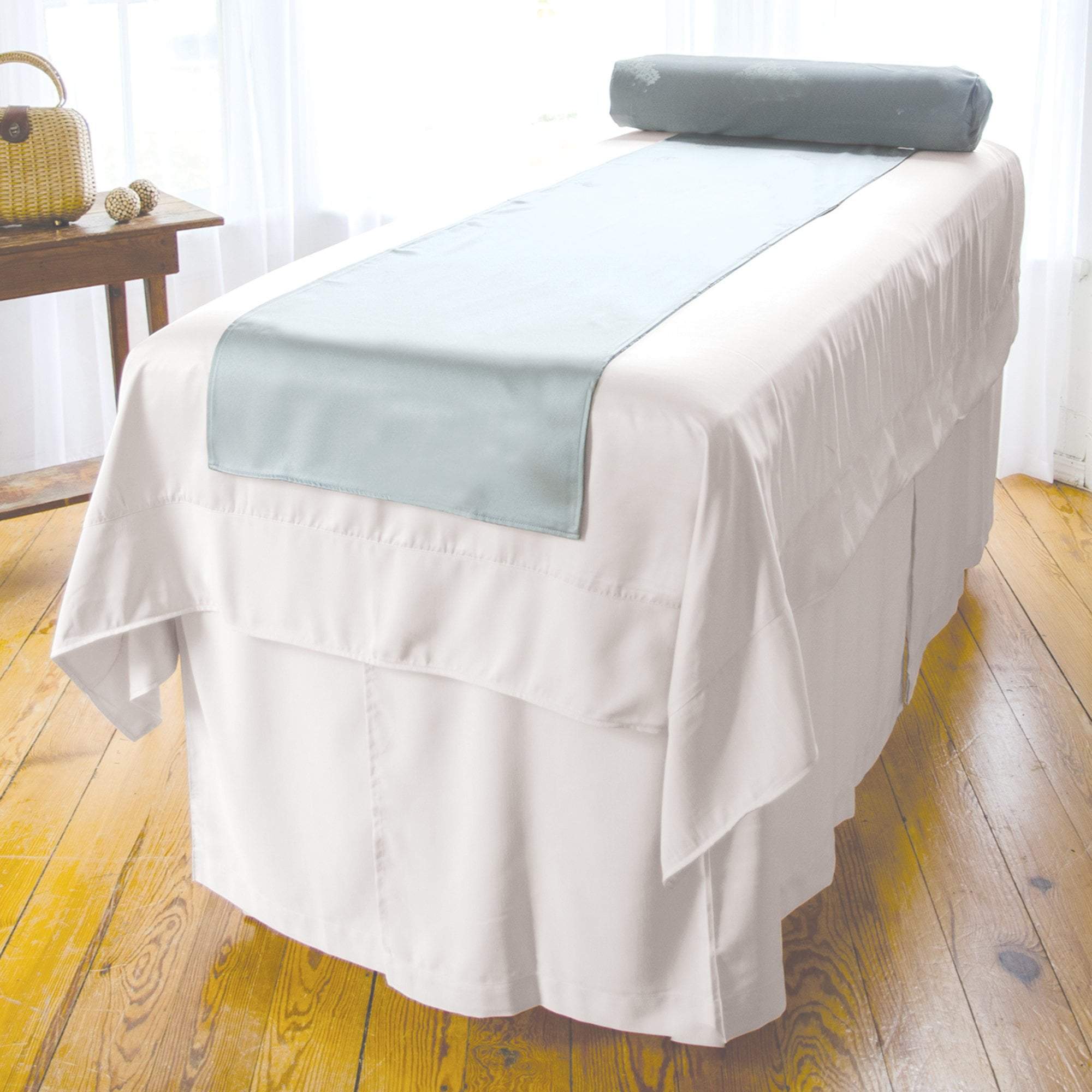 Blankets, Coverlets & Throws White Sposh Reversible Microsatin Blanket, White